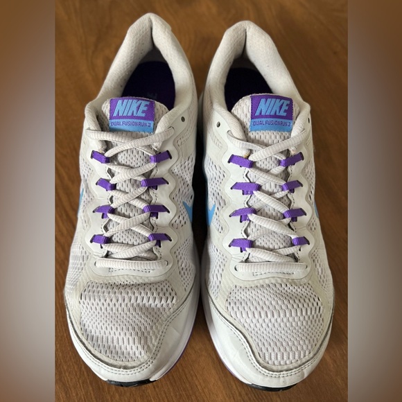 Nike Shoes - Nike Dual Fusion Run 3 Sneakers